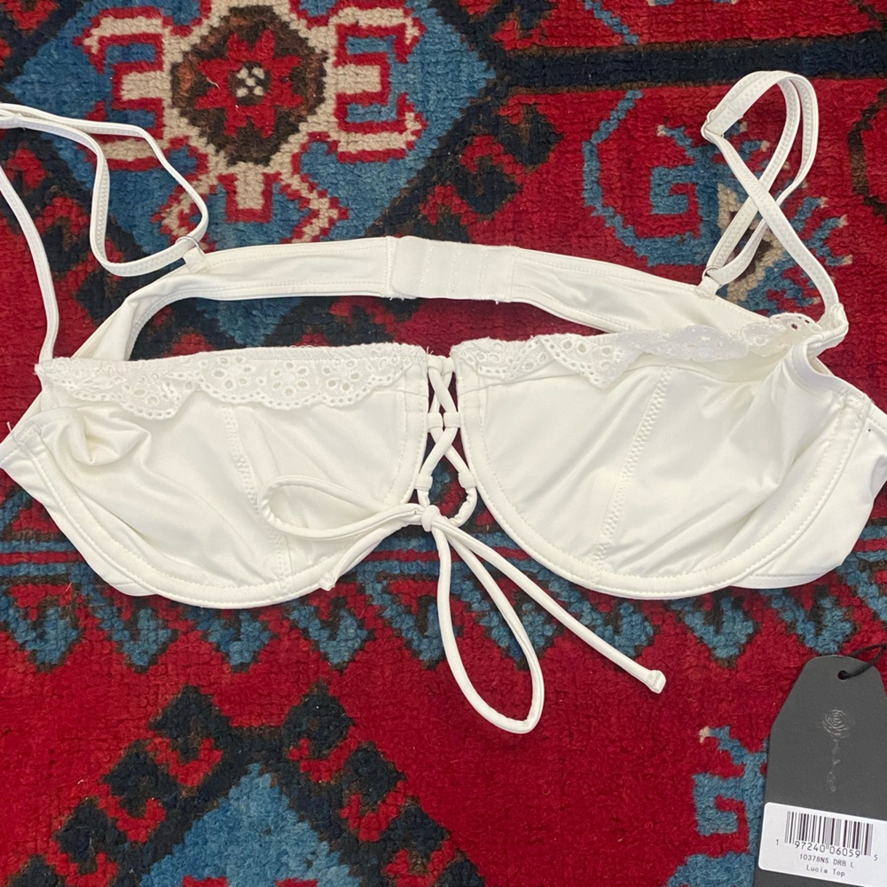 FRANKIES BIKINIS NWT LUCIA TOP LARGE